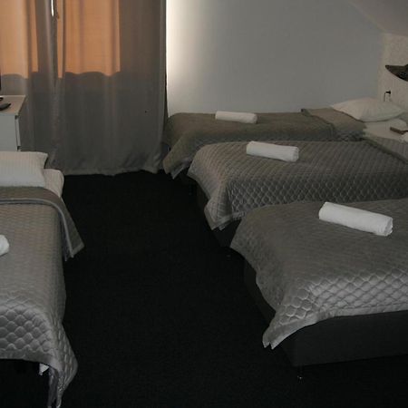 Drukarnia Smaku Hotel โอวาวา ภายนอก รูปภาพ