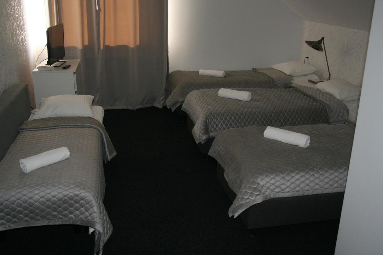 Drukarnia Smaku Hotel โอวาวา ภายนอก รูปภาพ